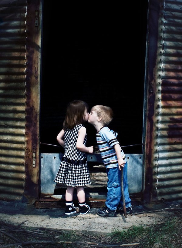 Childrens Kiss (9)